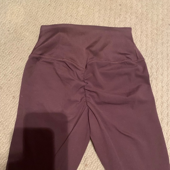 V2 Whitney Simmons collection 2 piece set - Picture 9 of 10